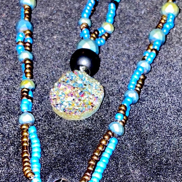 Handmade Choker Necklace with Sparkling, Crystal Centre w Blue & Copper Beads - Picture 2 of 4